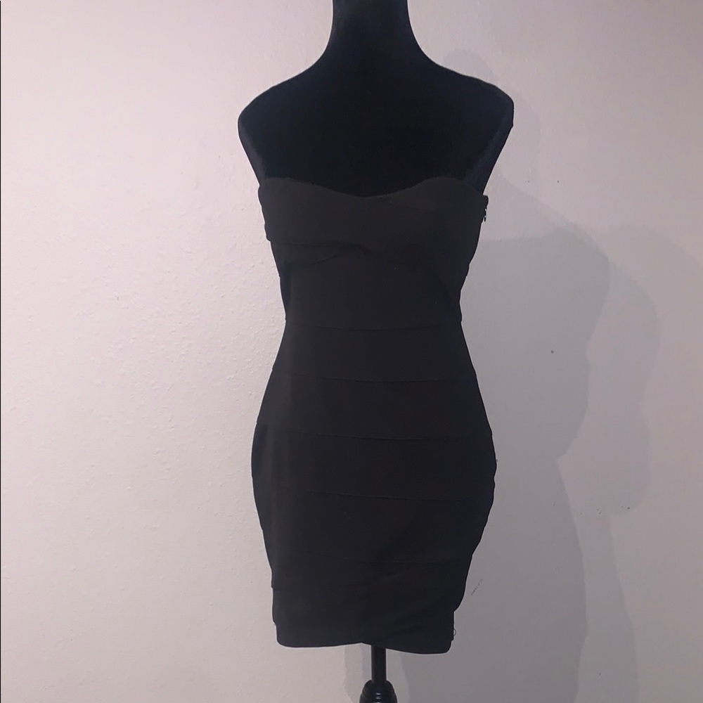 Elegant Black Strapless Dress